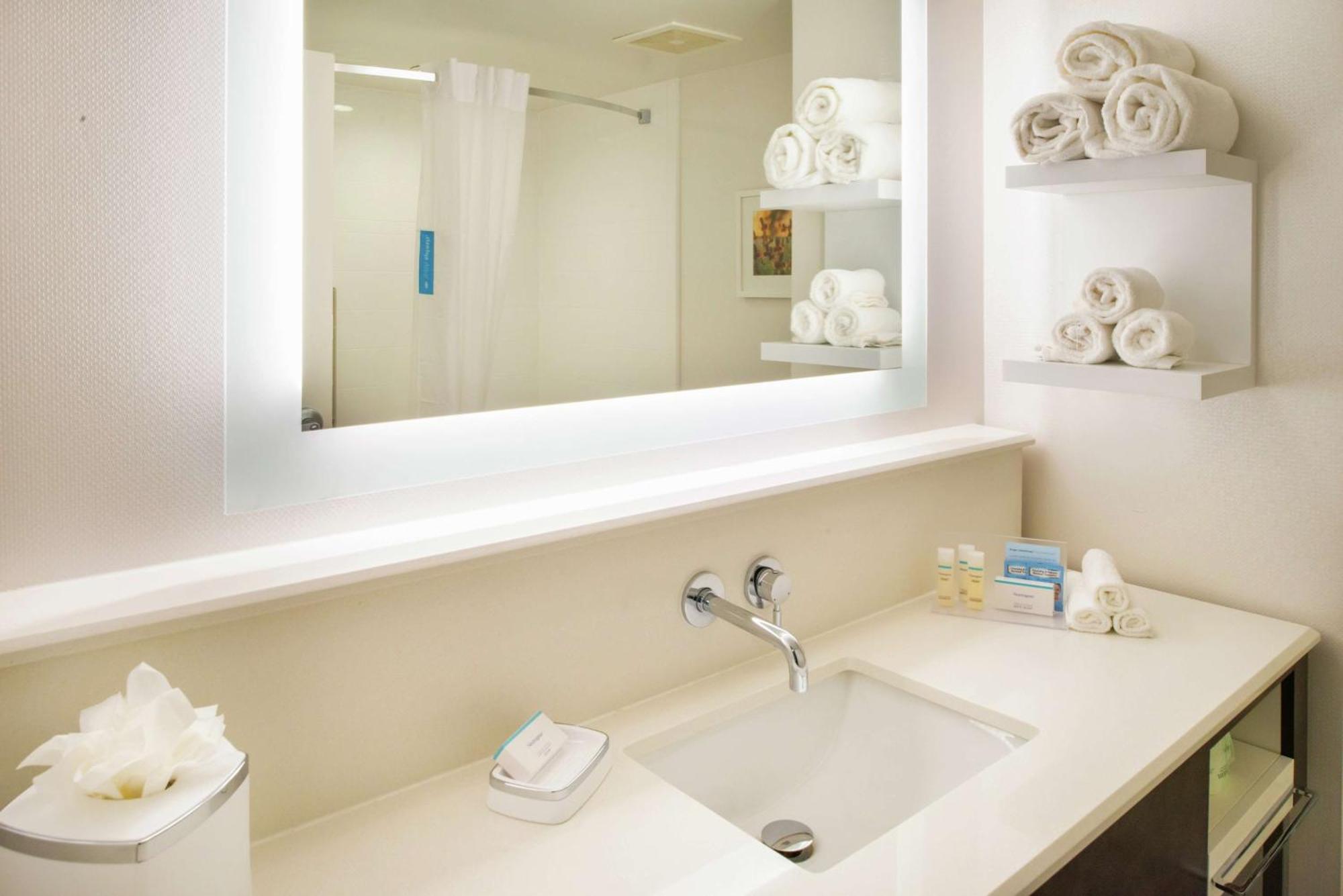 Hampton Inn & Suites Legacy Park-Frisco Dış mekan fotoğraf