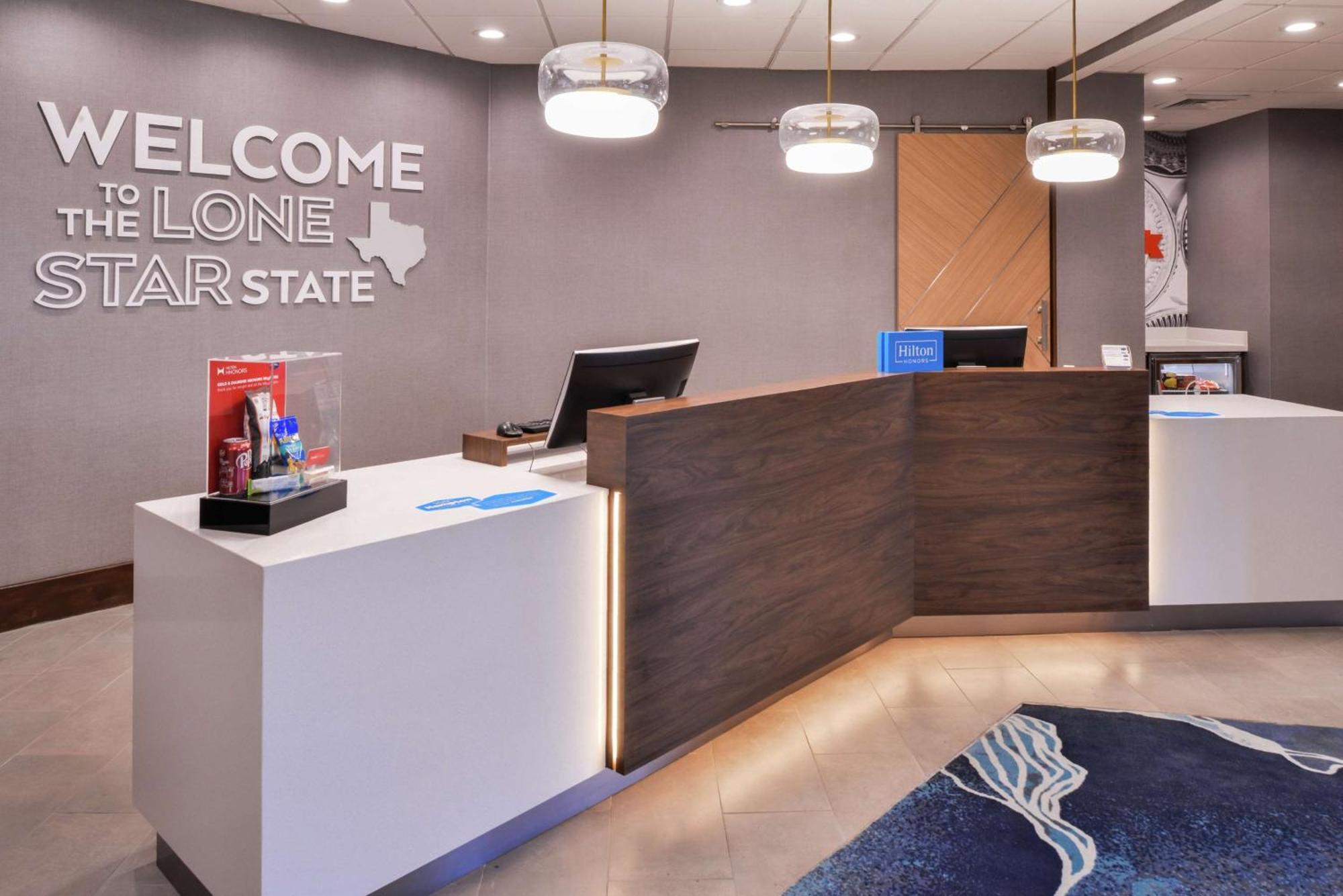 Hampton Inn & Suites Legacy Park-Frisco Dış mekan fotoğraf